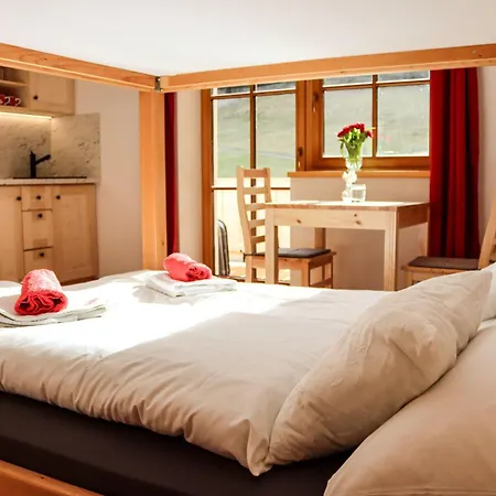 シャレー Vordermitterast *